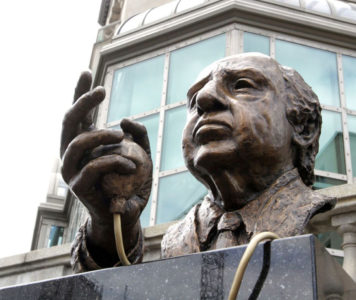A Statue of Yousuf Karsh is Unveiled